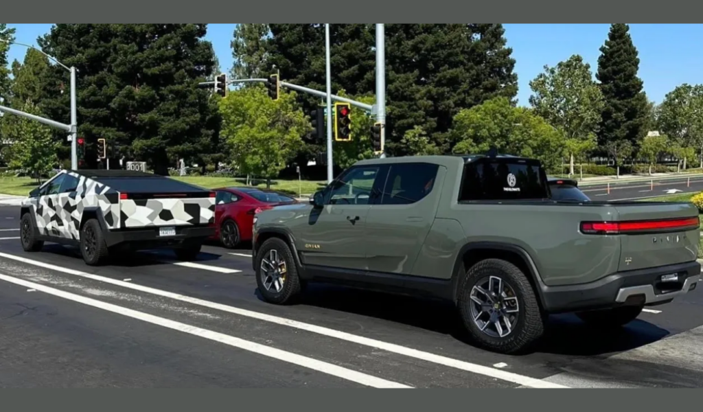 Tesla Cybertruck appeared next to Rivian R1T for better size comparison