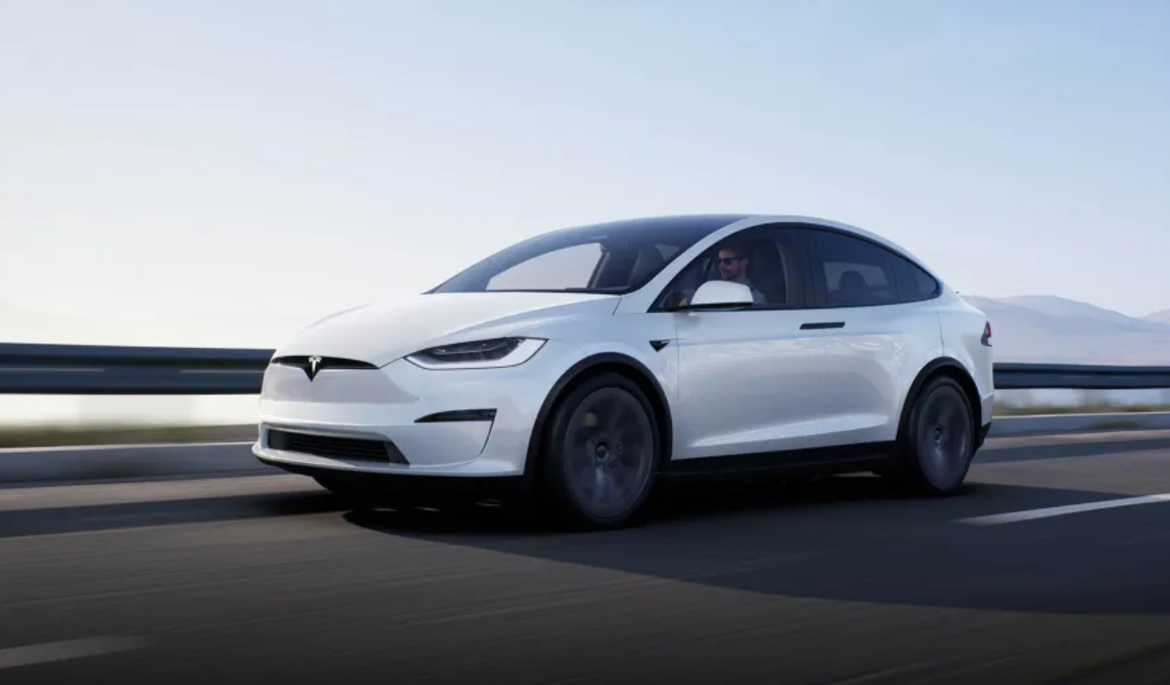 Tesla launches new Model S and Model X (1)